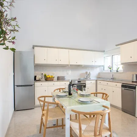 Margerita 2 Bedroom Apartment *